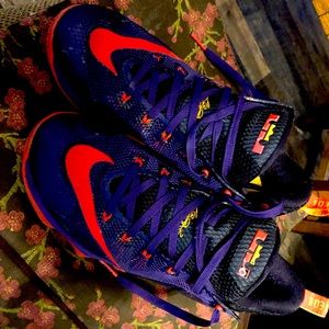 Nike LeBron 12 low court purple size 13